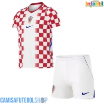 Camisa de time de futebol Croácia Replicas 1º Equipamento Infantil Mundo 2026 Manga Curta (+ Calças curtas)